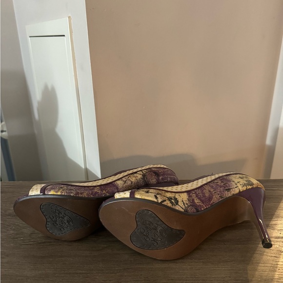 BNWOTB Naughty Monkey Shoes size 9 - Picture 3 of 3